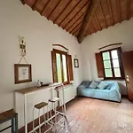 Podere Raffaello 公寓