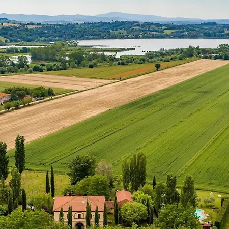 Podere Raffaello 公寓 *